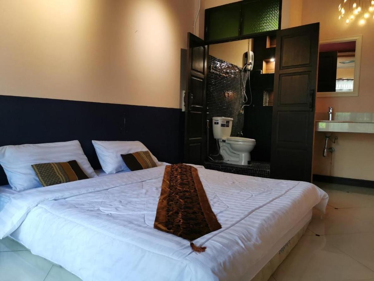 Madera House Chiang Mai Hotel Ngoại thất bức ảnh