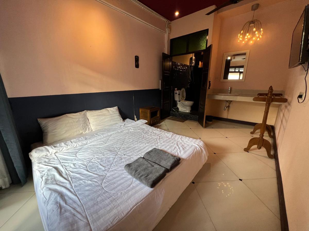 Madera House Chiang Mai Hotel Ngoại thất bức ảnh